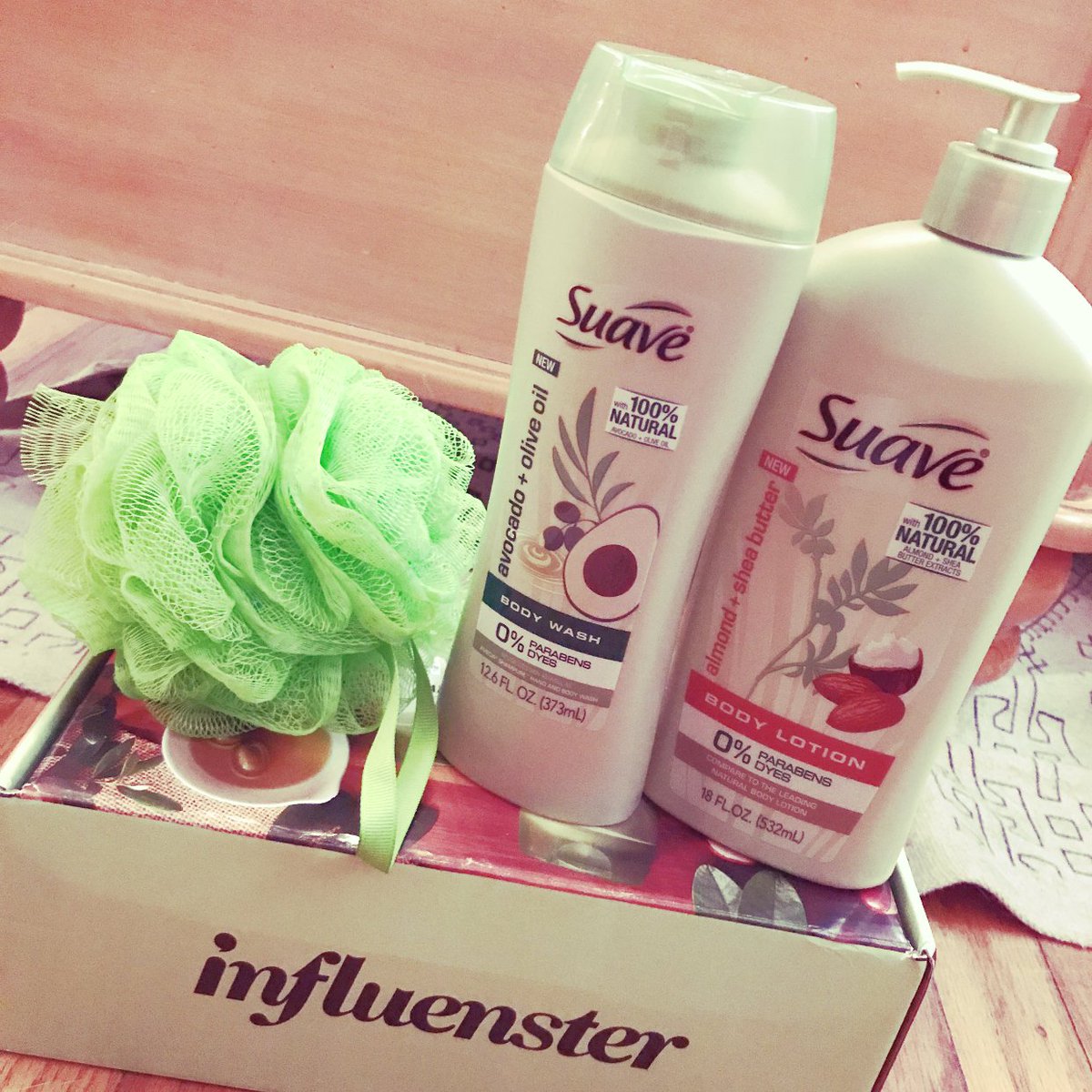 teetzelfamjam's tweet photo. I am so excited to have received my first #Voxbox from #Influentster! 🍃✨ I will be checking in a week from today to share my review! 💚 https://t.co/LsQ002aapw