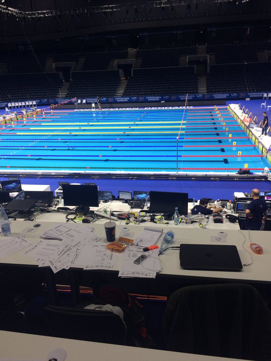 VBlouard's tweet photo. Office closed. Day1 done. #Euroswim2017 #Copenhagen #Belswim https://t.co/TpTuyTOagp