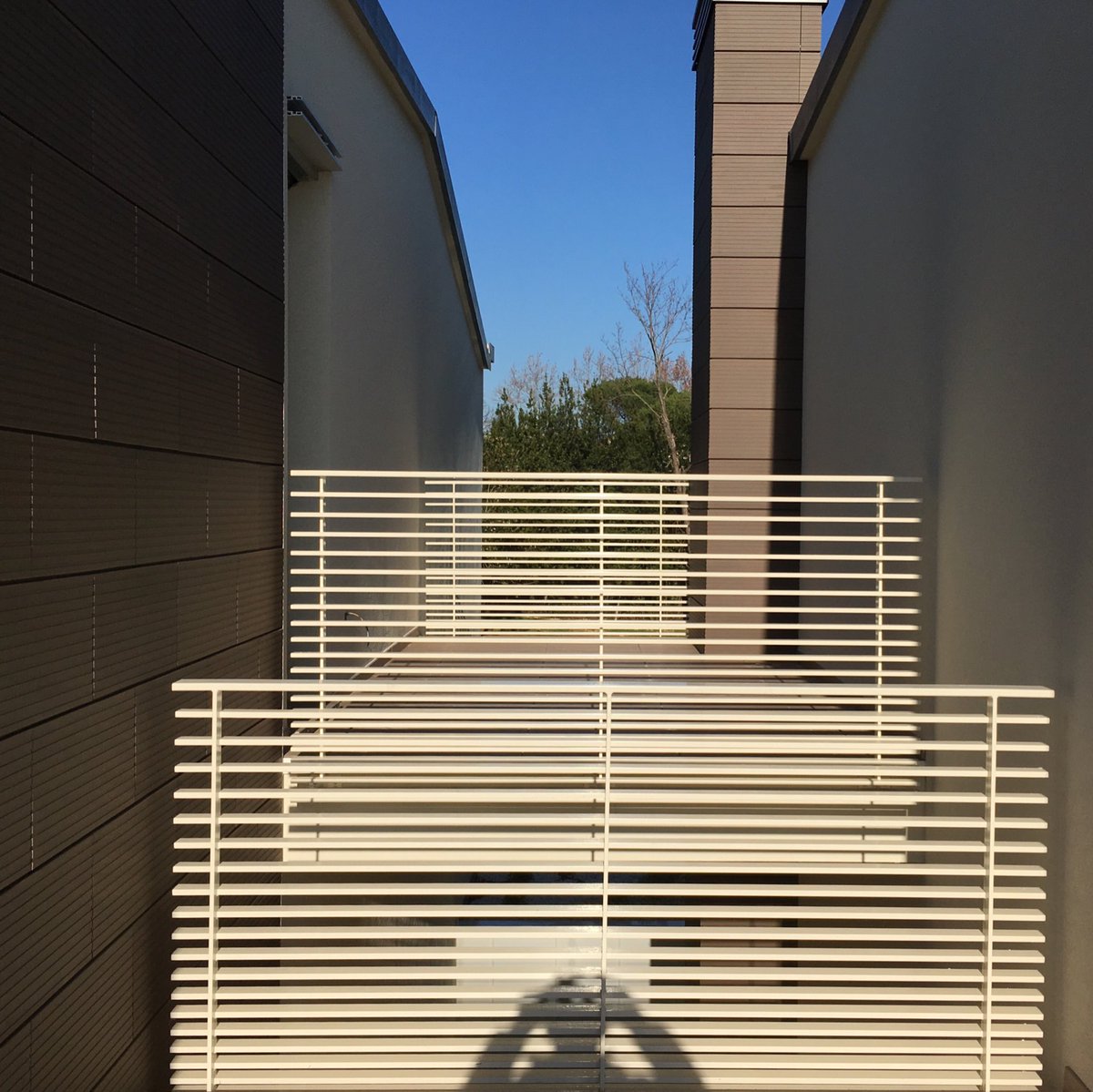 pasqsolo's tweet photo. #shadow #lines #home #mywork https://t.co/AspFodILBU