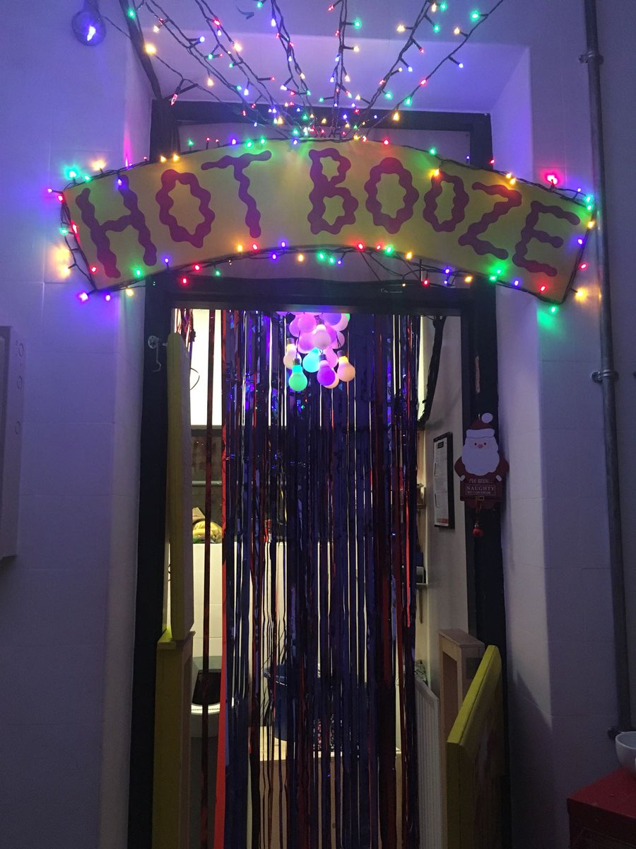 winkball's tweet photo. WinkBall out w/ @louisegookey &amp; @ItteWinkball checking out the brilliant &amp; gripping theatre by Julia Jarcho #GrimlyHandsome @royalcourt. It's certainly one not to be missed during this festive season. @ToDoListLDN @JiveLDN @GetWestLondon @TheatreBlogUK https://t.co/AjLWkUG2Cg