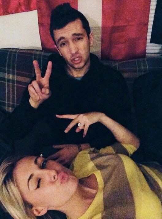 hourlytj's tweet photo. feat jenna https://t.co/QNXCf4s3mn