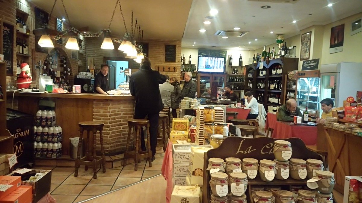 Debier_distribu's tweet photo. Quieres las mejores cervezas artesanas españolas en Alcobendas???  Acércate a Olmedo Selección (Avda. Camilo José Cela 3) y déjate llevar. @MartinezCerveza @sanisidrocervez @LaRealdelDuero @cervesanfrutos @Localesconarte @CervezaArtes https://t.co/Tp5bIBtTth