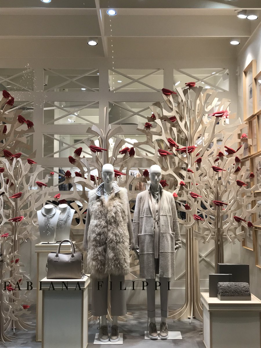 Lovi Trees and Birds decorate <a href="/FabianaFilippiN/">Fabiana Filippi</a> windows this holiday season. Happy Window Shopping #milan #venice #fortedeimarmi #cannes  #paris #london #brussels #hamburg #stpetersburg #moscow #finnishdesign #madeinfinland