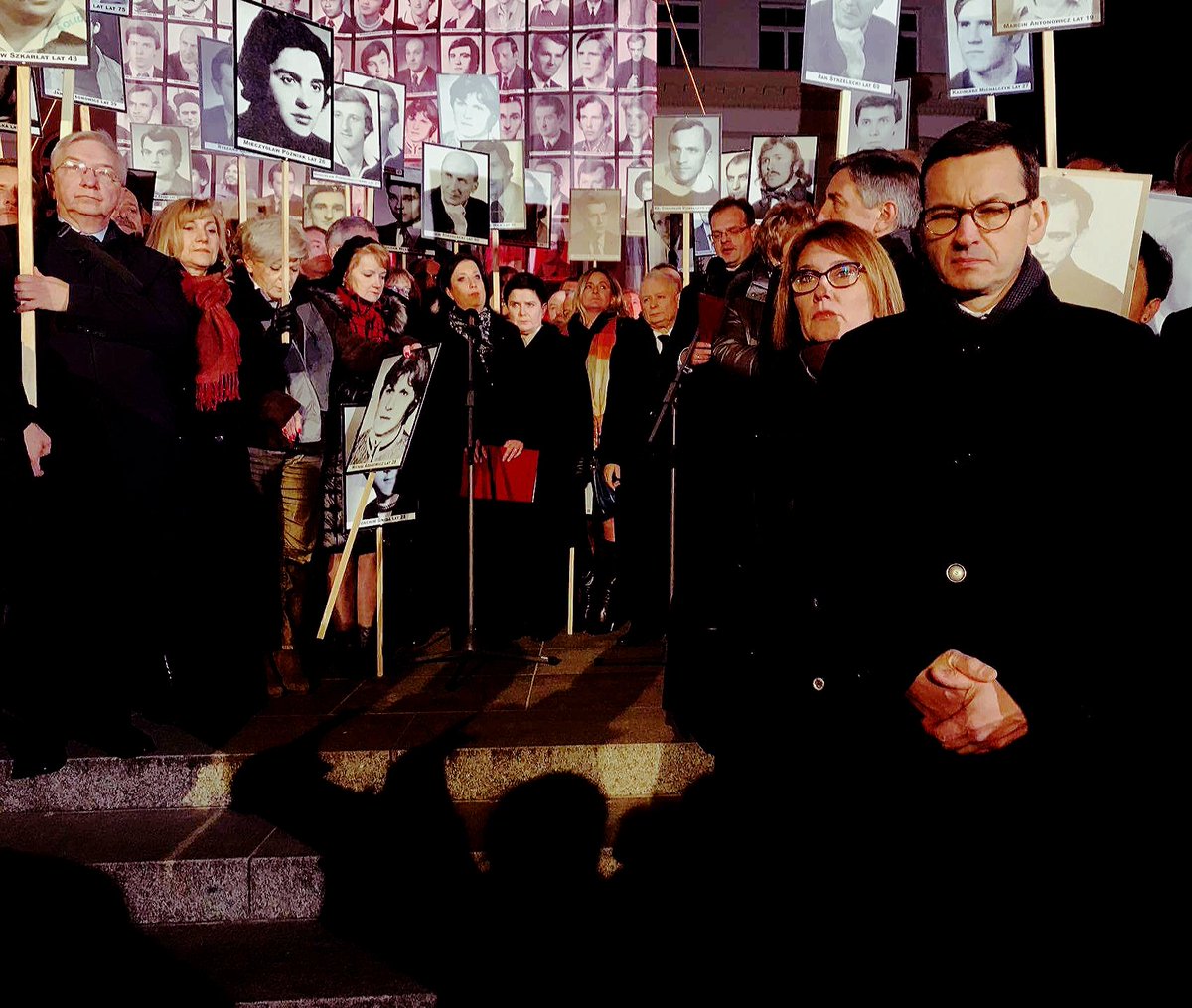 PMilowanski's tweet photo. #13grudnia #Pamiętamy https://t.co/IAsF8KakkE