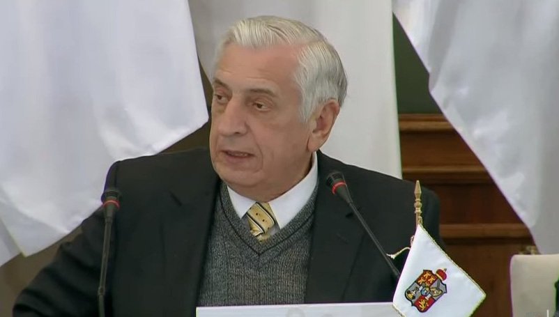 Agradezco al Presidente <a href="/EPN/">Enrique Peña Nieto</a> apoyo al trabajo de la <a href="/CONAGO_oficial/">CONAGO</a>, que es muestra del espíritu democrático y federalista, subraya #ANJ al tomar la estafeta de la #Conago