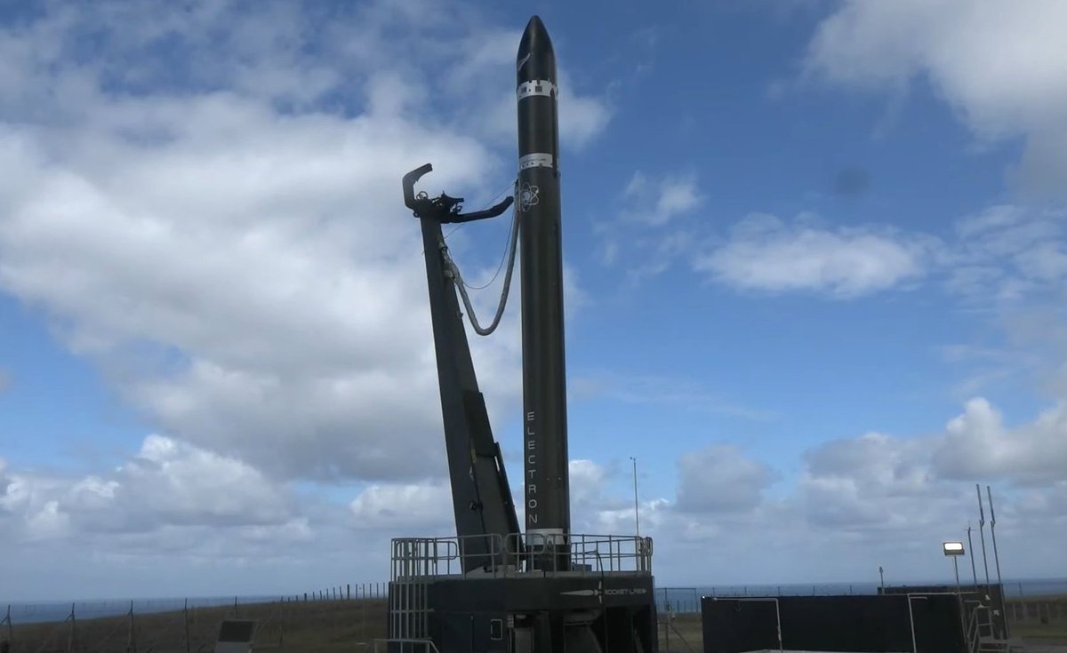 RocketLab's tweet image. Electron is now vertical at Launch Complex-1. #StillTesting
