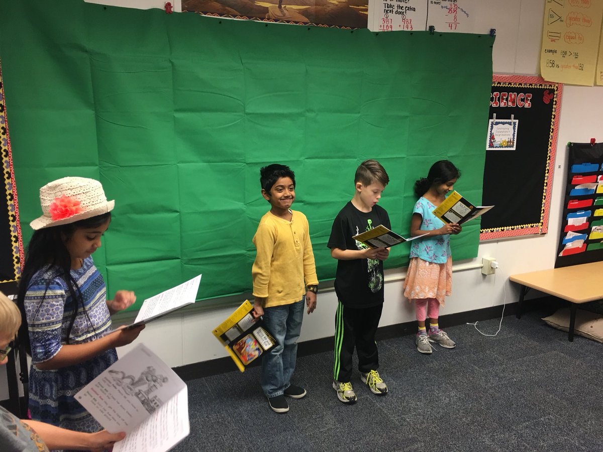 ote_echols's tweet photo. Green screen magic today for readers theater performances! Check out our videos on seesaw! #oteconnect @BlueValleyTech @OTECougars https://t.co/MLSlNRx8AS