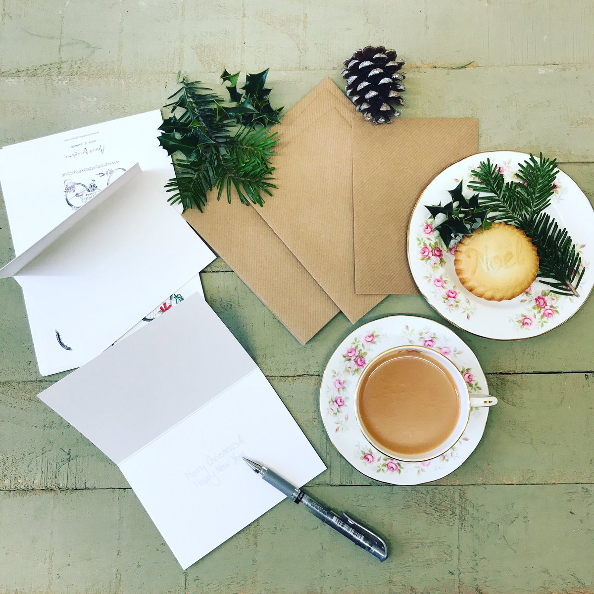 PrettyLittleExt's tweet image. How we'll be spending the next few days!!! See you all next week x #Weddinghour