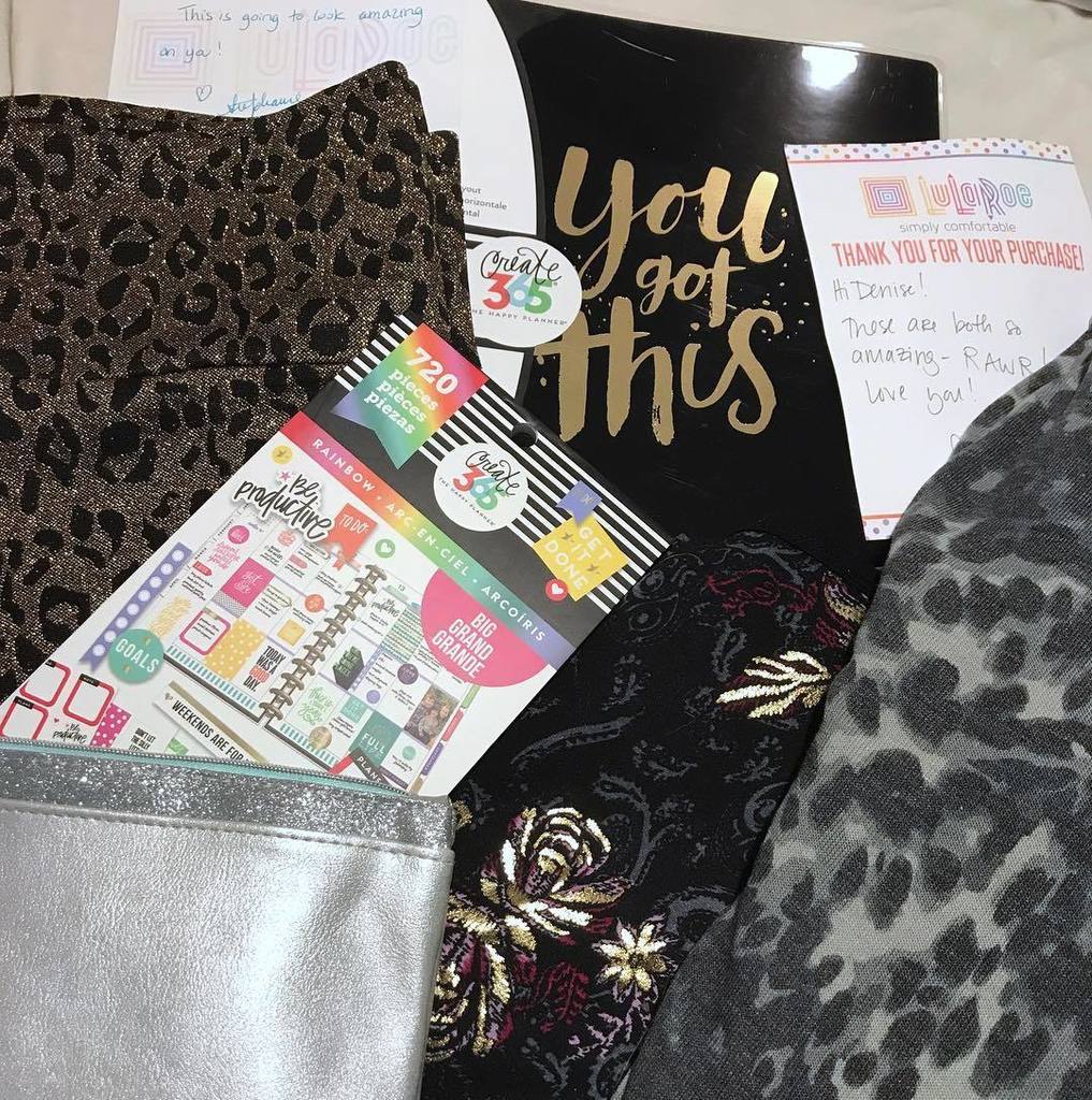 LLRDeniseJenna's tweet photo. Even a #lularoeretailer gets excited about #mailday. @ipsy @the_happy_planner and @lularoe all in one, what more could a girl ask for? https://t.co/MWmBwop8tE