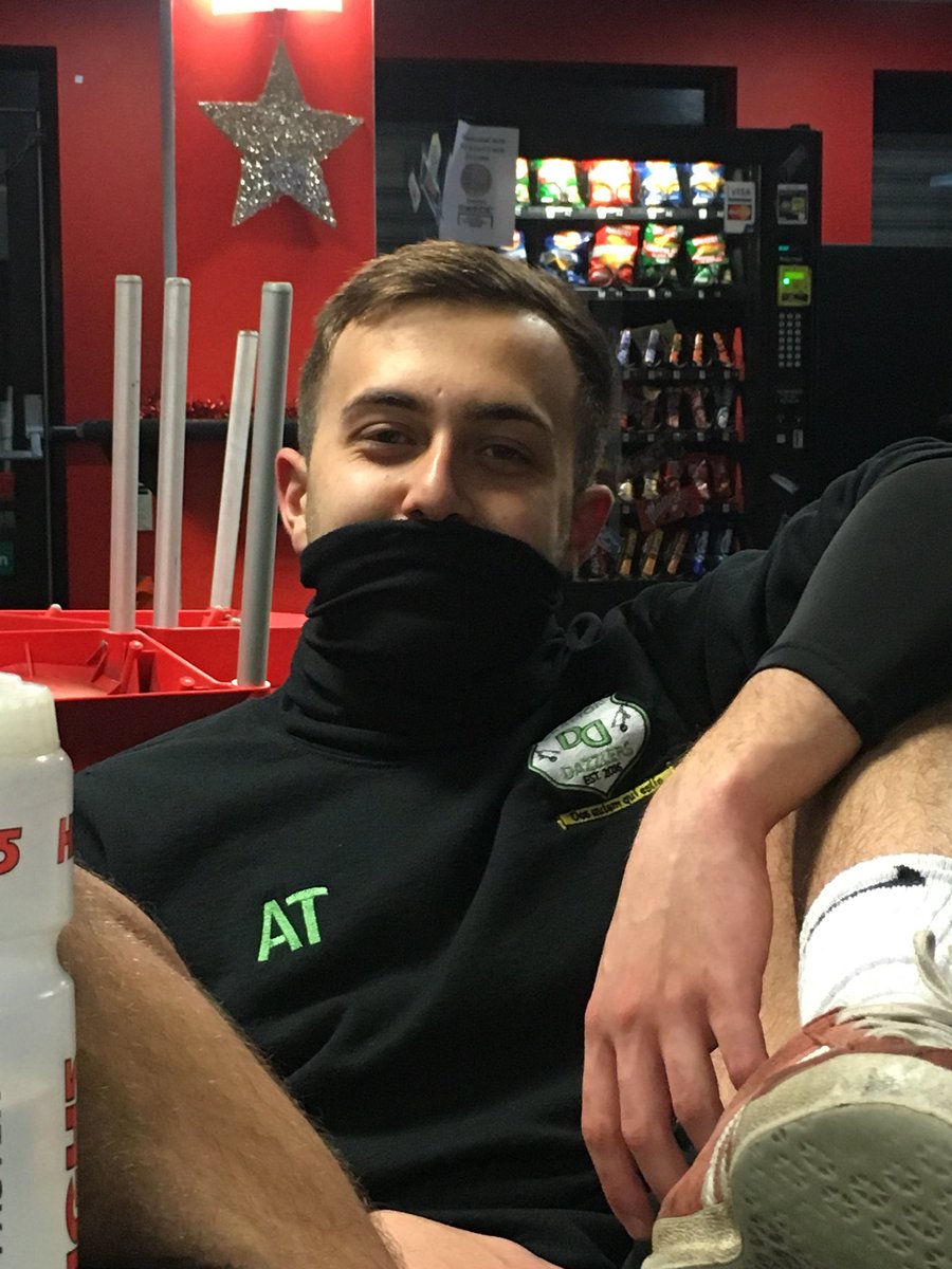 BorussiaTeeth17's tweet photo. Very good win for the Borussia lads tonight, great performance from @AaronNcfcTye in between the posts #WarmNeck #Snood https://t.co/32zGWek50f