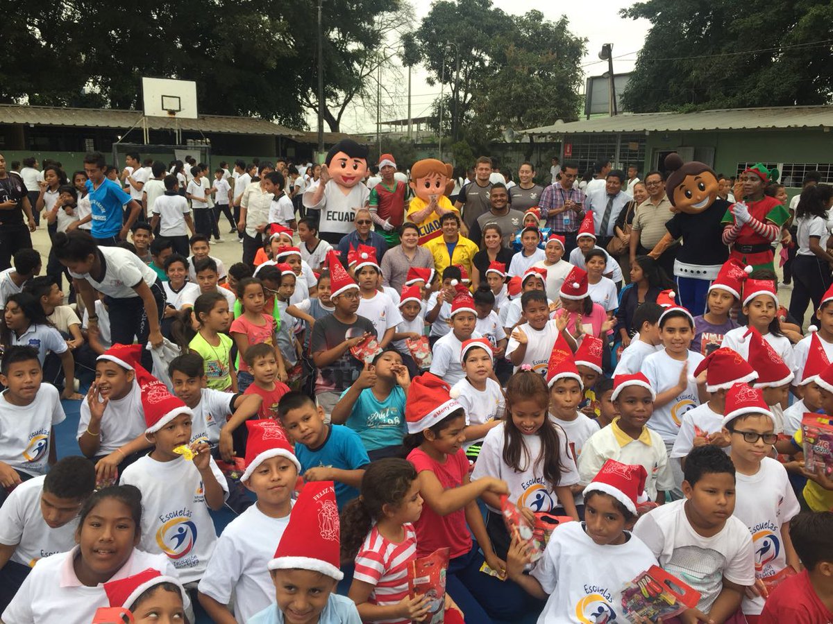 DeporteEc's tweet photo. Ministra @ASotomayorEcu: "Estoy segura que nos contagiaremos de la mejor energía para que más jóvenes se sigan sumando a esta disciplina, como lo es el judo" #EscuelasDeportivasEc https://t.co/4EskQG6Qax