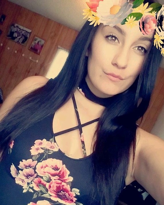 SaavedraBeth's tweet photo. As im listening to the voices in my head they say your no good and i believe them 💕🖕but i dont care 😥💀 https://t.co/S5noO60HFz