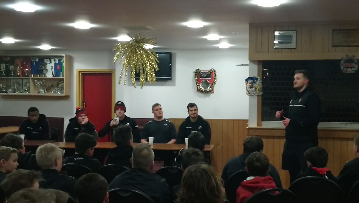 LasswadeRFC's tweet photo. Many thanks to @EdinburghRugby for getting their guys to muck in at the Club tonight. An honour to have @Scotlandteam captain back again.
Our MInis and @LHSrugby14 SoR appreciated your efforts.
A huge thanks also to @MillerHomesUK
#DrivingtheGame
@SCRUMMAGAZINE
@Mid_Advertiser https://t.co/skH7mN9lpg