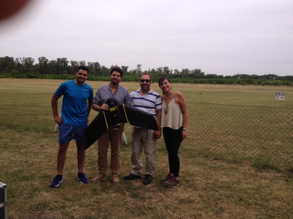 MaruMoreiras's tweet image. Entrenamiento #ebeeplus a Hidráulica de Paraná @sensefly @geosistemassrl 👏👏para los pilotos👏👏