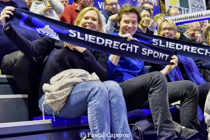 CEVolleyball's tweet photo. Time for some of the best photos of the night, featuring some keen @SliedrechtSport fans, @NKBM_Volley celebrating their win in front of the crowd, a keen photographer and @vc_minsk power at the net! #CEVChallengeCupW #CEVCupW https://t.co/SESek3JFS7