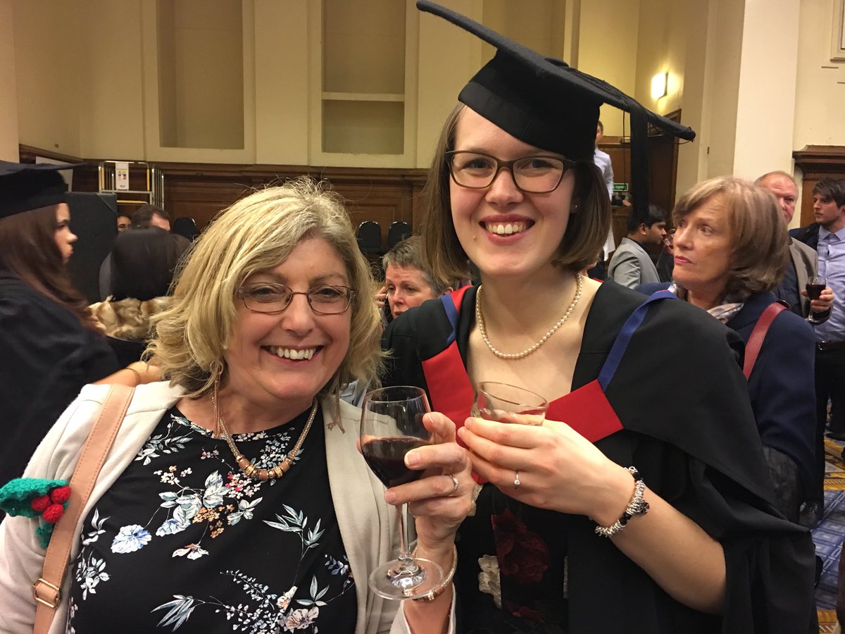 suebaker176's tweet image. #mdxgrad2017 #mdxgrad #proudmum