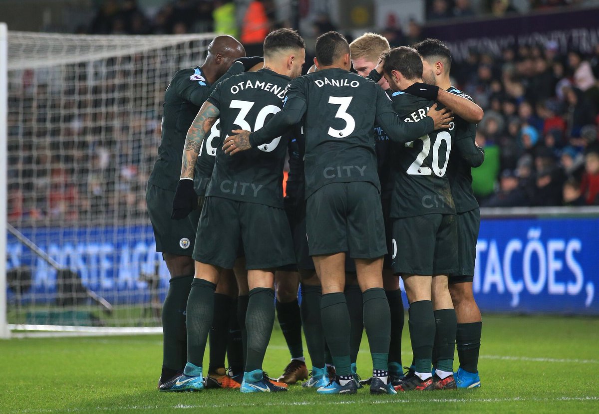 Notamendi30's tweet photo. #Swansea 0-4 #manchestercity ⚽️ 👊🏻 +3 https://t.co/eqxxZuIDsY
