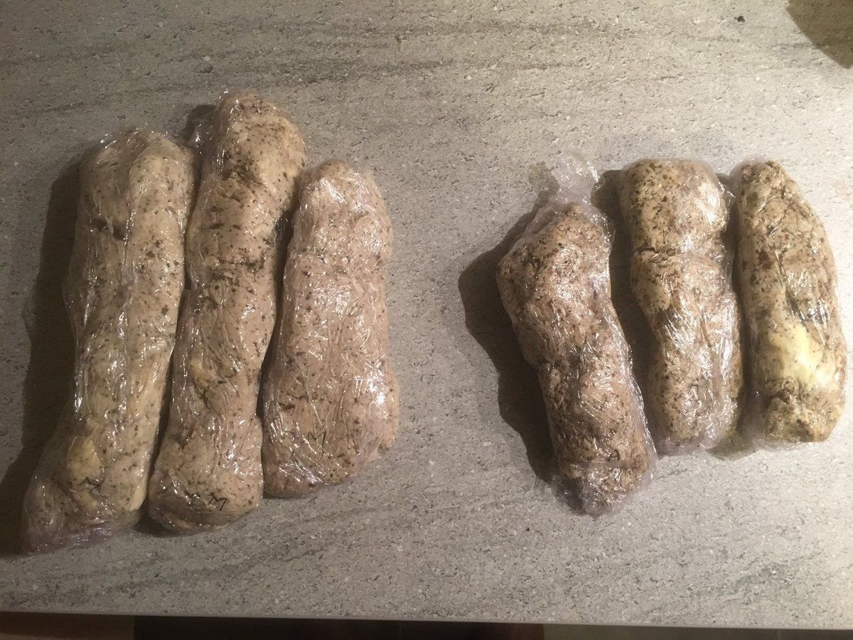 Not only science, this evening preparation of butter with #truffle Tuber aestivum and Tuber mesentericum #gastronomie #gastronomy #truffe