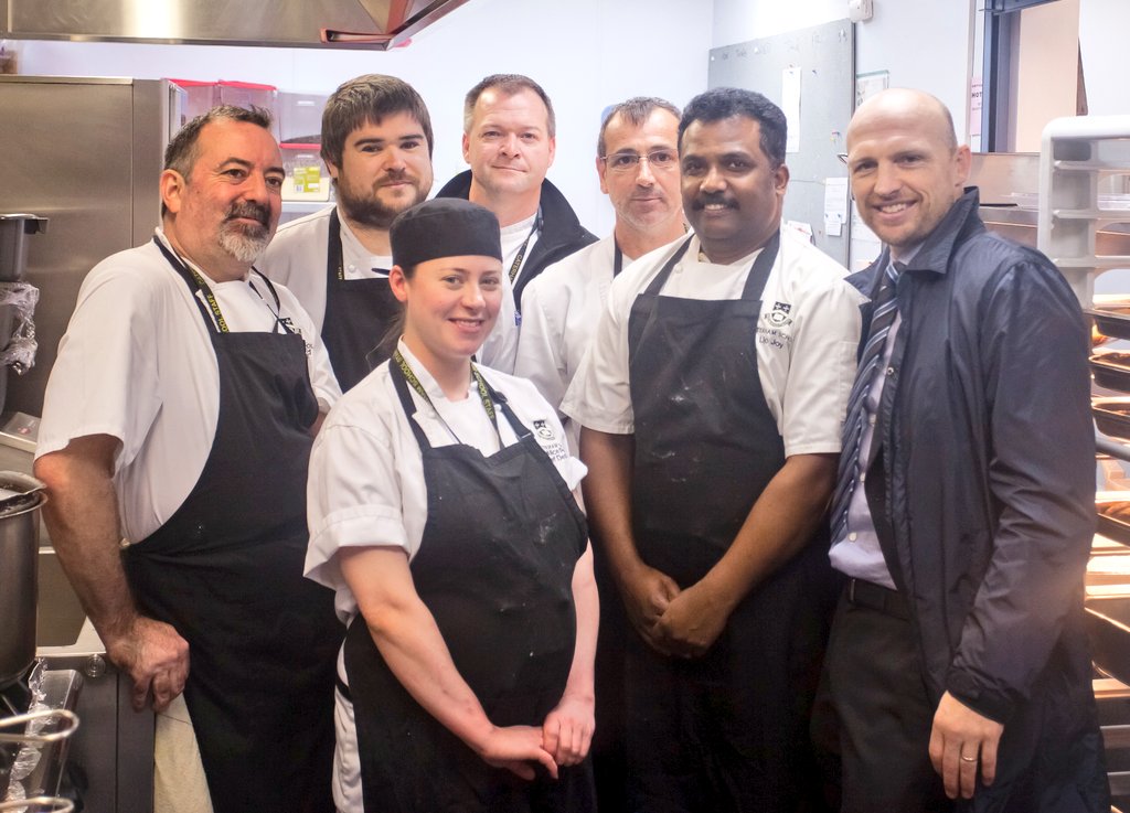 2Eat Caterham tweet media