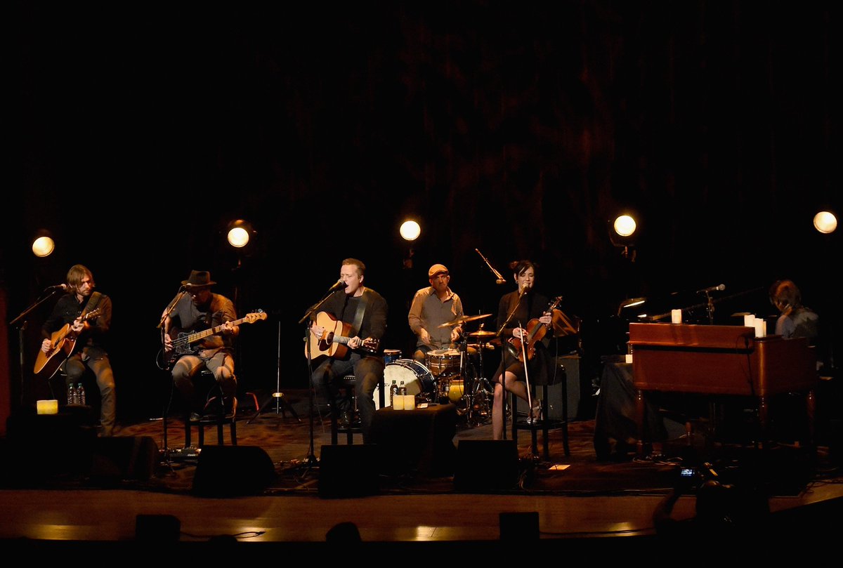 Check out museum staff writer and editor Michael McCall's recap of @JasonIsbell's second night as our artist-in-residence, including video of his top three highlights of the evening: "Speed Trap Town", "Outfit" and "Cover Me Up". #HonorThyMusic countrymusichalloffame.org/air-2017