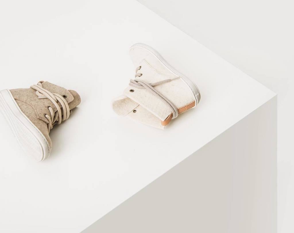 ZuziiShoes's tweet photo. Our Merino Wool #Boots restocked today 🐑 #gift #sustainablefashion https://t.co/xH3IxqpVZh https://t.co/MzBRYbz5QJ