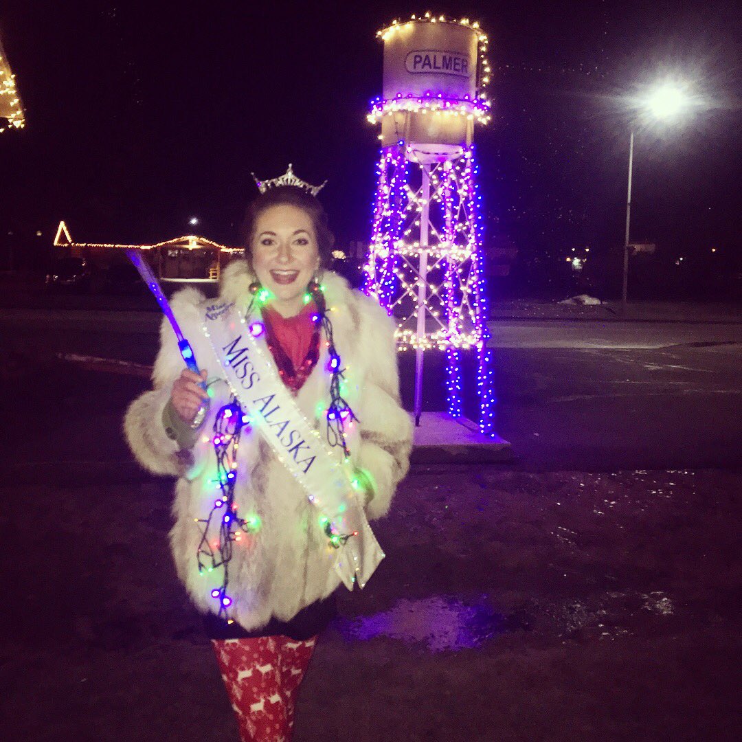 ✨ 🎅🏽 Colony Christmas Parade and Festivities!!! ✨🌲🎁 How special to celebrate this beautiful time of year with this tight knit, caring community where I am blessed to live!