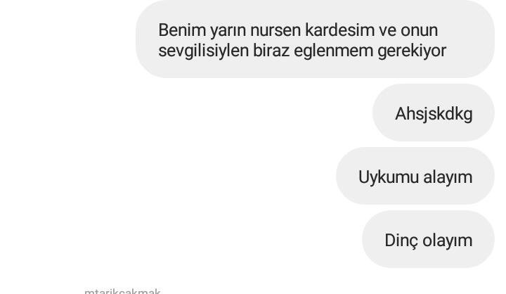 Sinemk43's tweet photo. Sevgilisi olan arkadaşlarımı darlama şeklim..Eğleniyoo muyuz gençler ahsjd @trkckmk @ebrukhrmn @theselimm @ladyslowpoke ve ustam @fefolika https://t.co/SdAPUVpu9W