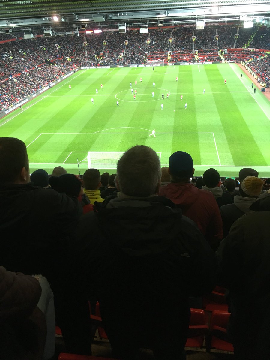 Johnzy88's tweet photo. My view from tonight at stretford end
Better journey home than last week ✊️🔴⚽️ #mufc #shitagain #3points https://t.co/H2nGlFHJd0
