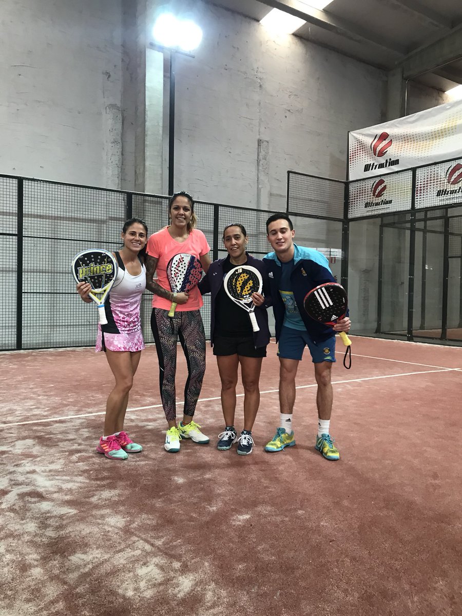 Partido entreno <a href="/Padelattractio1/">Padelattraction</a>  . Mucha suerte chicas en el máster . <a href="/mari_villalba/">Mari Carmen Villalba</a> .<a href="/AlbaGalan92/">Alba Galan 🤘🏻</a> .  Santi .