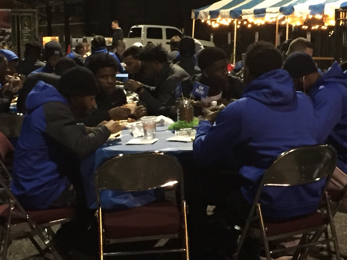 Many of these <a href="/MT_FB/">Middle Tennessee Football</a> players have never been in <a href="/CityofMGM/">City of Montgomery</a> before! I think <a href="/DreamlandMGM/">Dreamland Montgomery</a> is winning them over! @CamelliaBowl