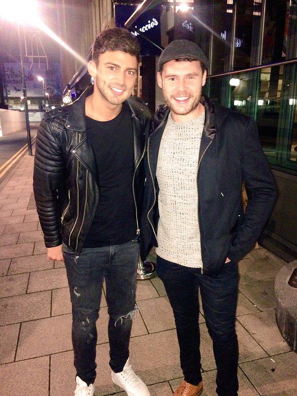 TeamJake__'s tweet image. 