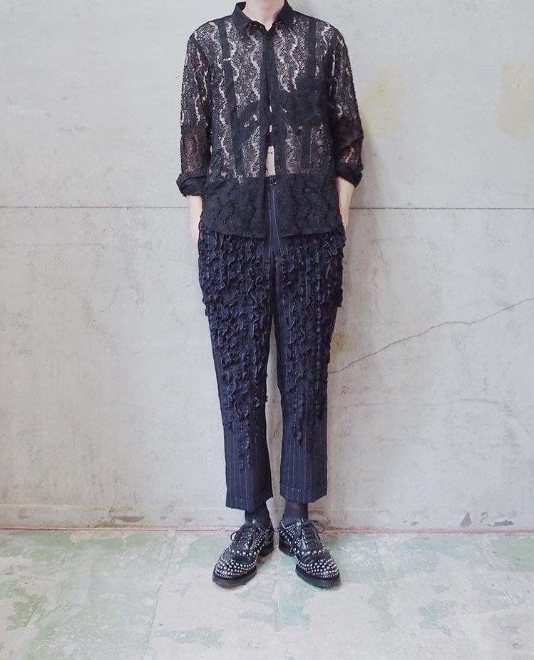 fleamarket2019's tweet photo. こちらも出品予定コーディネート。
プリュスのフリル付きスラックス、PRADAのスタッズ付きシューズ出します。靴は持っていくのがダルいんで、気になる人おったらコメントください。そしたら持っていきます笑 https://t.co/wZeptUGc9k