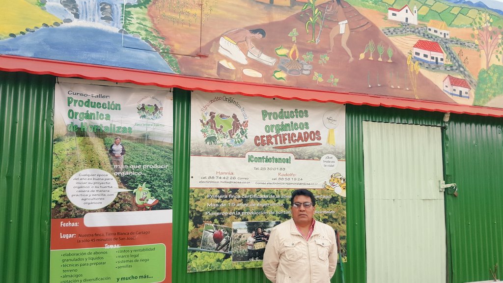 AlfredBravo's tweet photo. Con compañeros de @MayacertSA y @Mayacert conocimos el Rinconcito Orgánico Irazú, hermoso lugar; excelente proyecto. Gracias Hannia y Rodolfo por su hospitalidad #ConsumeOrgánico #AgriculturaEcológica https://t.co/pzYK4oiFWf