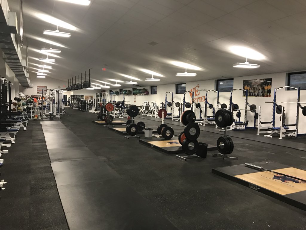 bestweightroom's tweet photo. 🥇Oswego HS - Oswego (IL)🥇 https://t.co/TUbODjWHBA