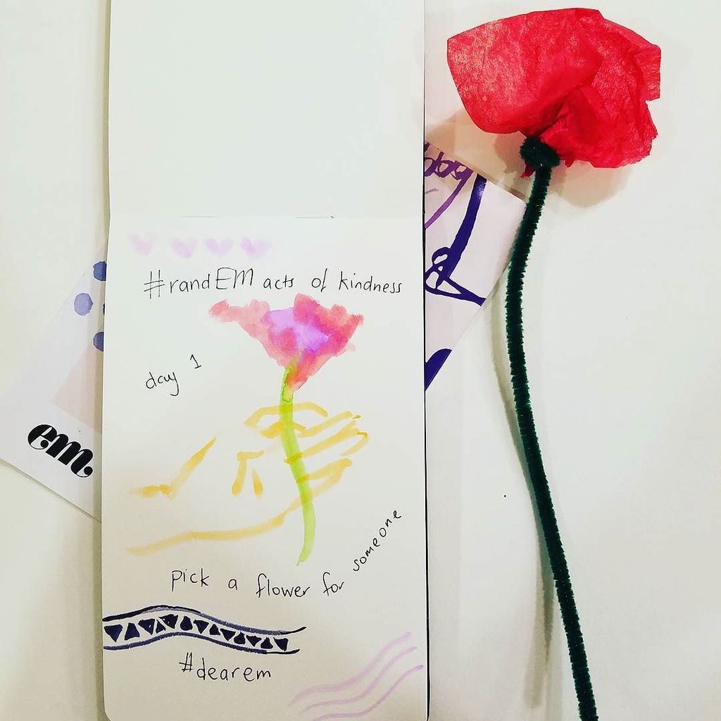 HELPauckland's tweet photo. First day of the #randEMactsofkindness #daily #challenge! Pick a flower for someone, showing someone you thought of them can have a big impact on the way they feel. You can interpret this any way you like! #dogoodfeelgood #dogoodweek #kindness #connect… https://t.co/XV8wTomP2w https://t.co/eH1tmtu93U