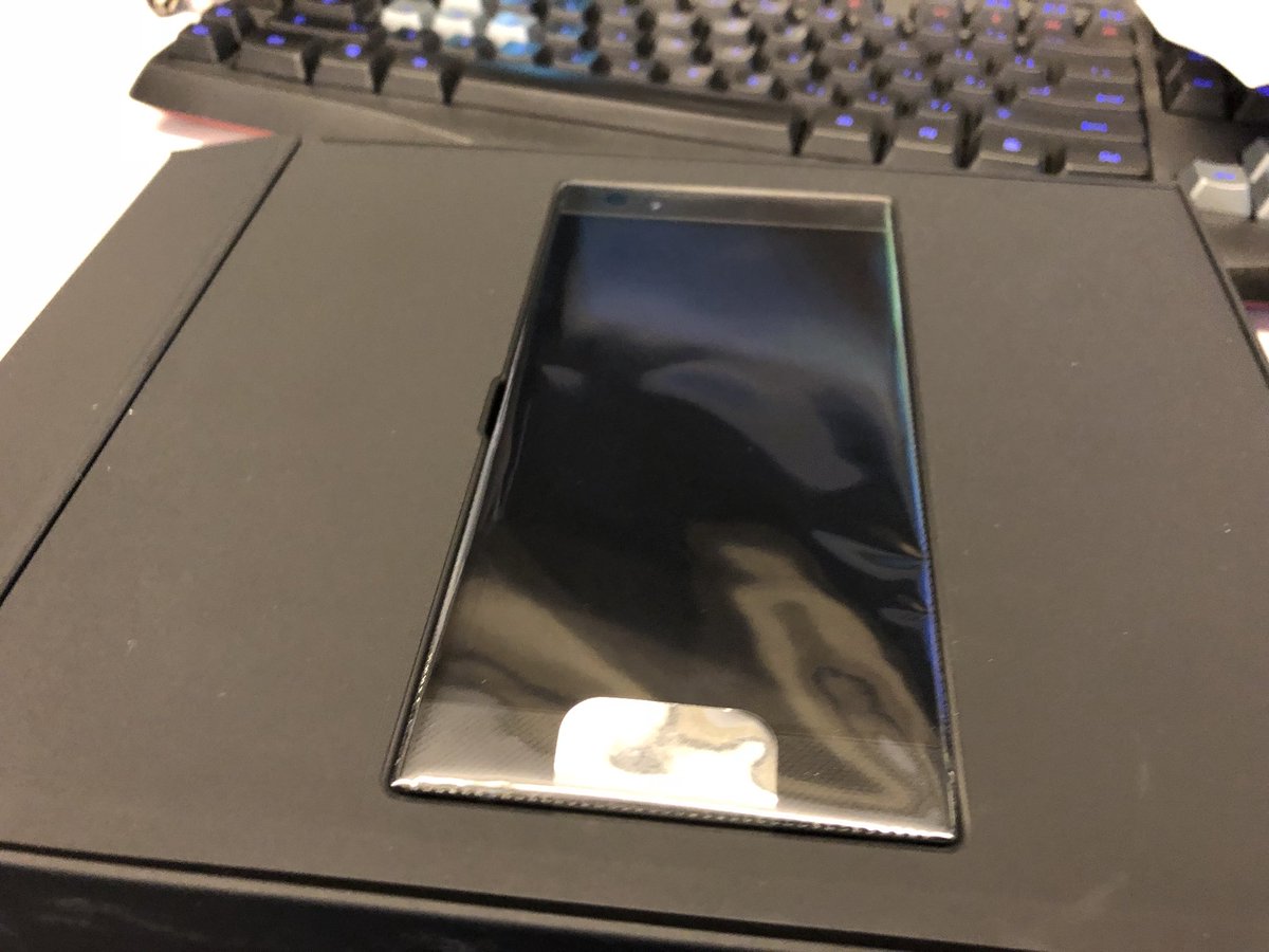 theGunrun's tweet photo. Got the Razer Phone! Going to give it a look for IRL and whatnot. Let me know if you want something tested! https://t.co/BClpF3uuXG