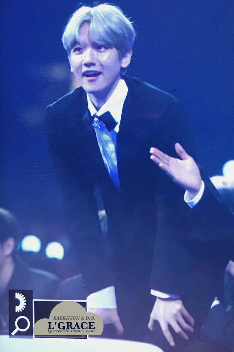 SuhoBus's tweet photo. Baş e de mi yo rum.😭😭😭
Gördükce agliyorum 😭😭😭
asla unutmayacagım😭😭😭
#마마사과해
#EXOLboycottMNET
#MNETapologizeToEXO https://t.co/3k4U3JK45Q