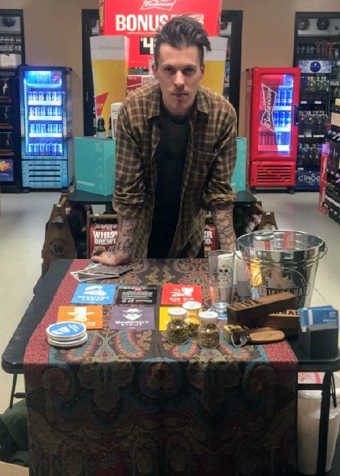 CanexLiquorEdm's tweet photo. Stop in tonight to try some awesome Medicine Hat Brewing beers. All Med Hat 6 pks are $1 off tonight too! #FridayFeeling #localbeer @MHBrewCo @UlickijBeer https://t.co/NmVBz19Vnq