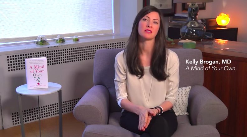 Jezebel's tweet photo. Anti-medication Goop summit expert claims AIDS treatment kills and GMOs cause depression https://t.co/HAtn3lsIMh https://t.co/mKetKOpNnZ