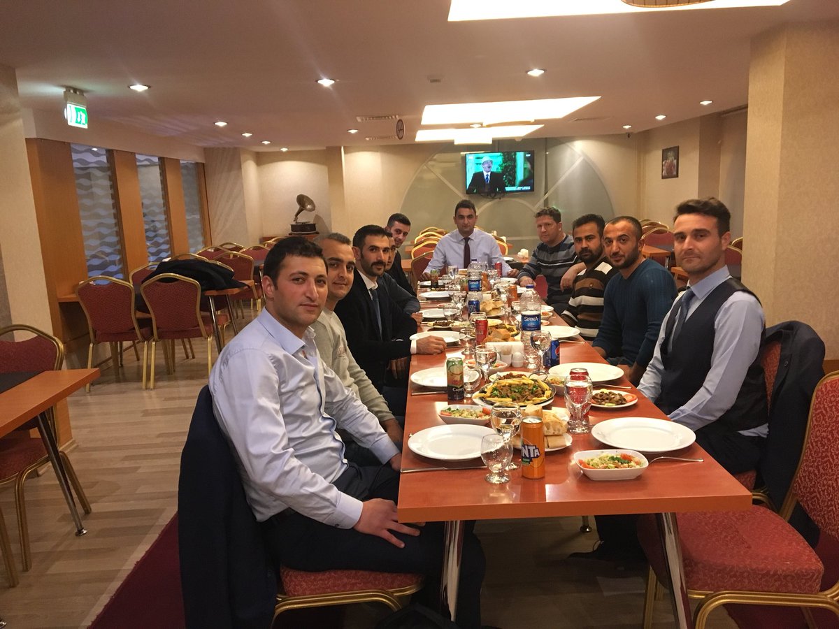 #UZMANLAR #FEDERASYONU için #Kayseri de Kurulan  Uzmanlar ve Aileleri Derneğimizin Çalışmalarını Gece Geç saatlerde Bitirdik.
Büyük Bir Emeğe İmza Atan  Dernek Başkanımız <a href="/EmreBkr38/">🇹🇷 Emre Bakar 🇹🇷</a> Kardeşime Ve yönetim Kurulu Üyelerine Başarılar Diliyoruz.@uzm_dern