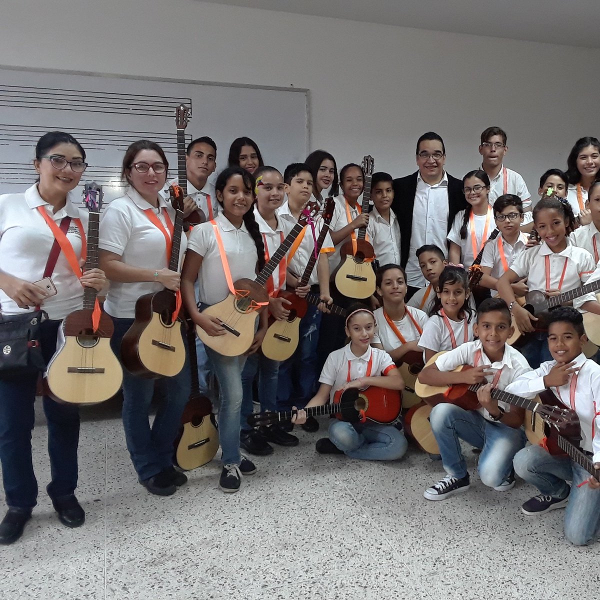 Concierto 1004 cuatros para la virgen de chiquinquira