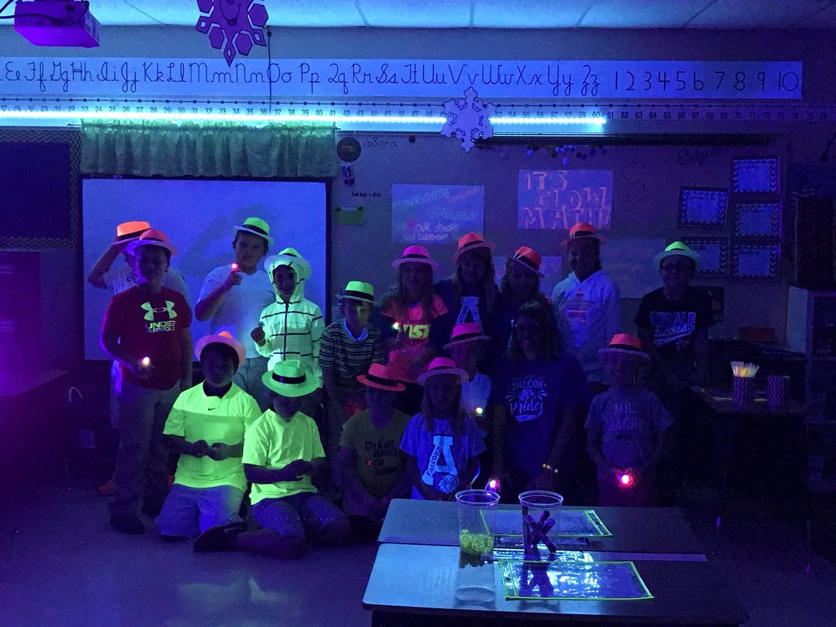 MsLies3's tweet image. #GlowMath!!! @projteach @aesfalcons teacherspayteachers.com/Product/Glowin…