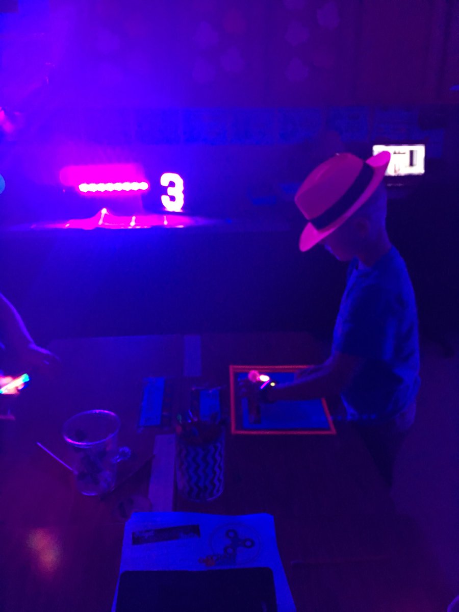 MsLies3's tweet image. #GlowMath!!! @projteach @aesfalcons teacherspayteachers.com/Product/Glowin…