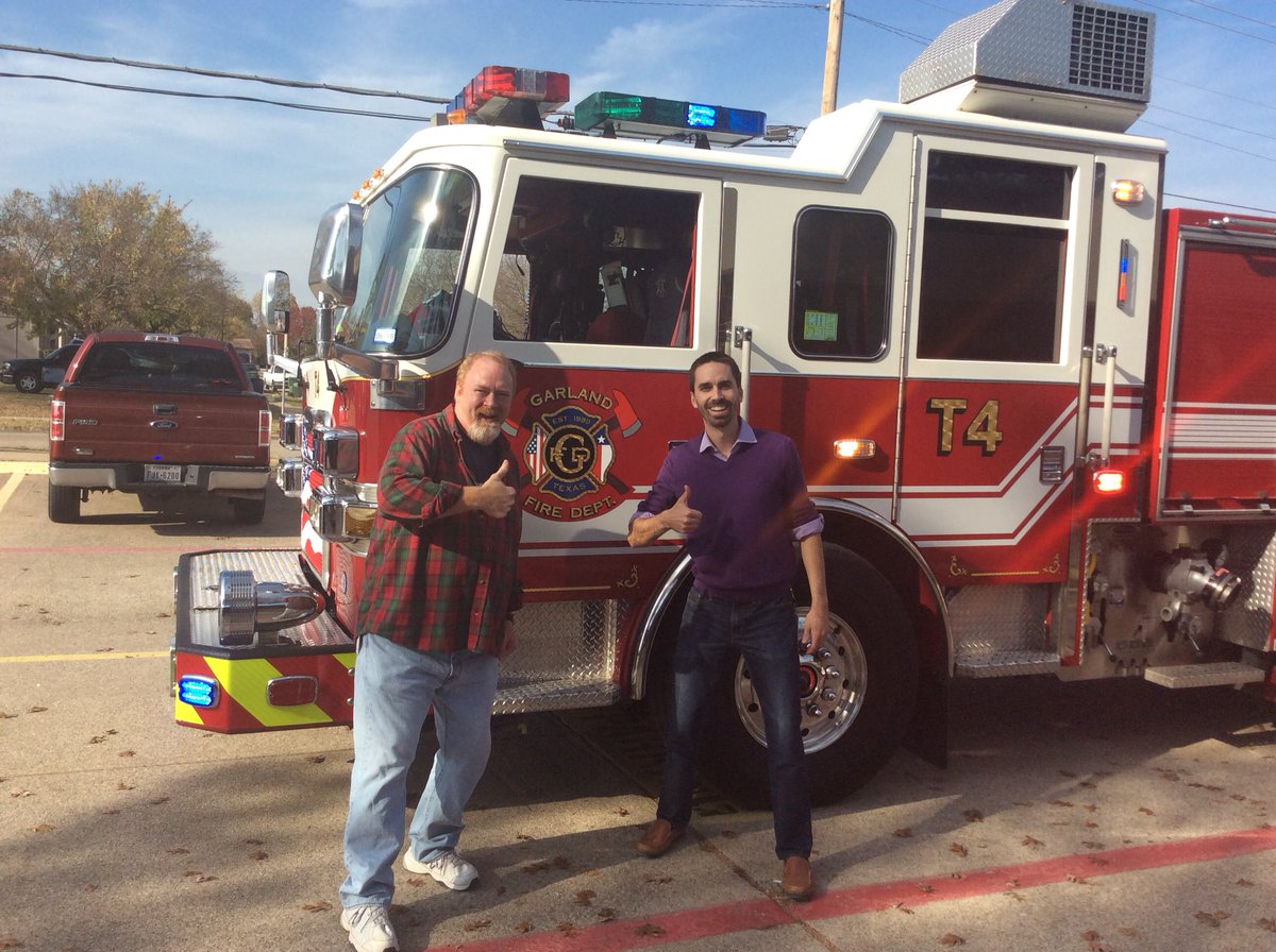 RiggLEAD's tweet photo. We, in Portable 8, had a fun day! Although we had to evacuate due to a fire alarm (everybody is fine and our coworkers and students performed flawlessly!), we did get to take a pic with a fire truck! #pb8hittingtheroad #pb8update #firetrucks https://t.co/eYoNPmfdVj