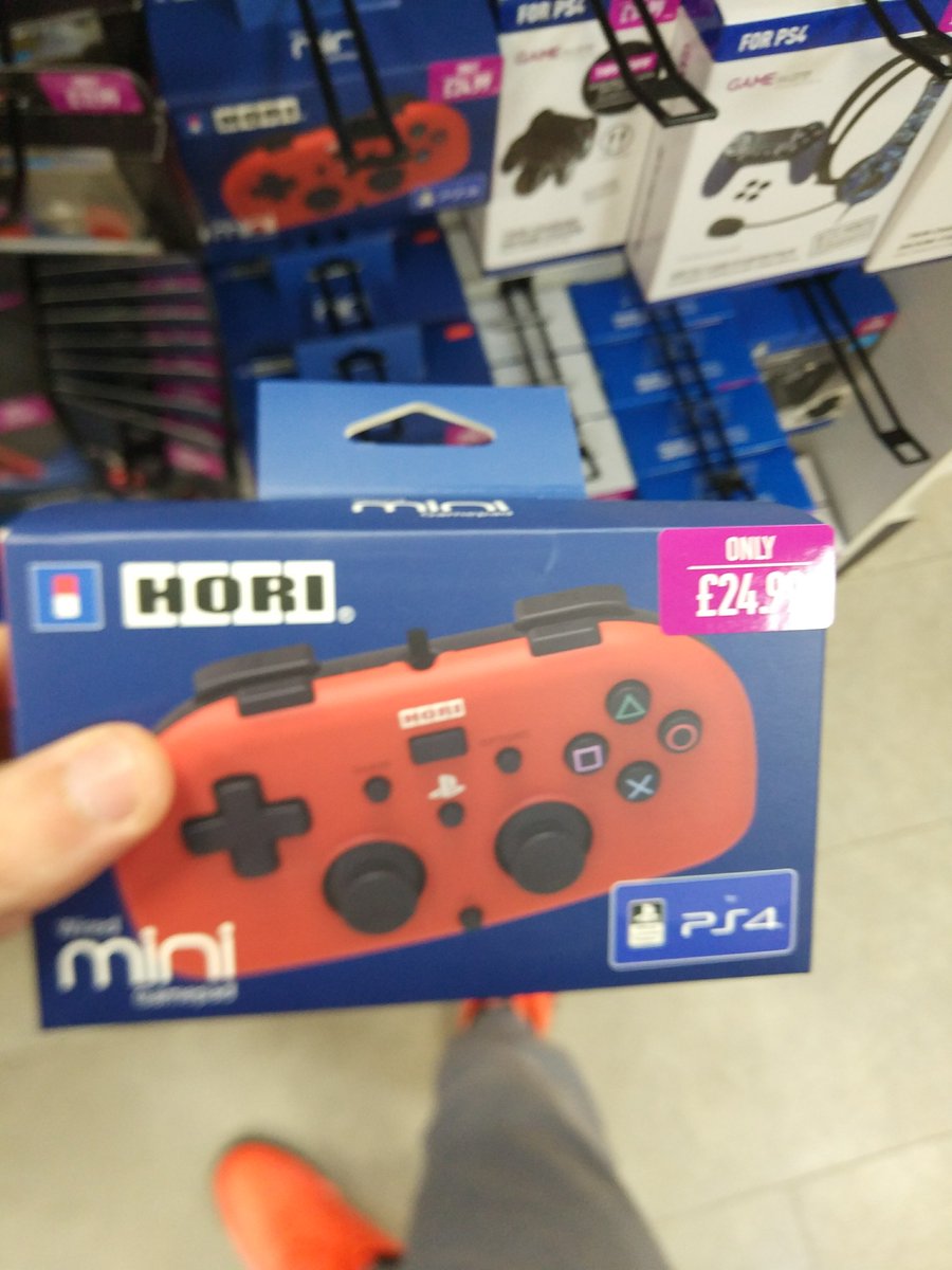 krzysiek_borek's tweet image. #Hori #minicontroller jest dostępny w @GAMEdigital