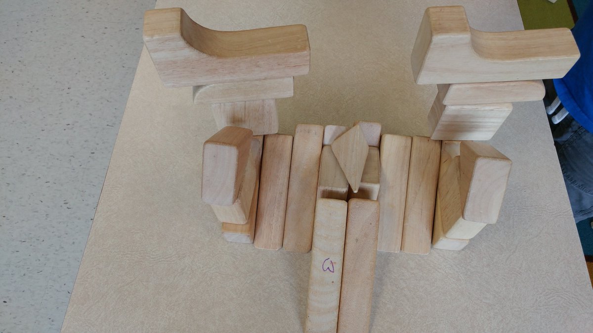 MZ_NREE's tweet photo. #StraightOuttaKindergarten
The grade 5s were away on Thursday, so we had kindergarten duty! Didn't expect to love it so much! #ExperientialLearning in action. Check out their creations! https://t.co/lYJcpyfduC