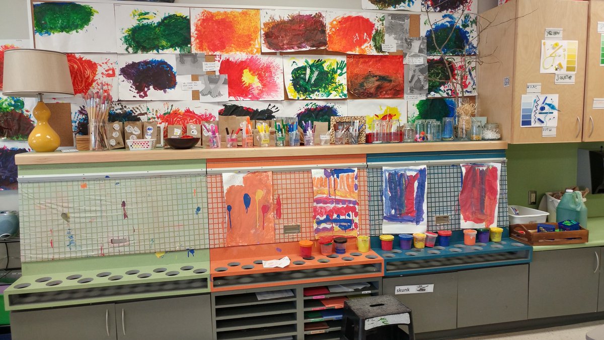 MZ_NREE's tweet photo. #StraightOuttaKindergarten
The grade 5s were away on Thursday, so we had kindergarten duty! Didn't expect to love it so much! #ExperientialLearning in action. Check out their creations! https://t.co/lYJcpyfduC