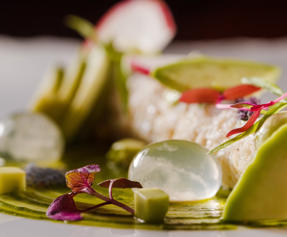 BACCHUSBrisbane's tweet photo. Our Crab is sourced from Moreton Bay and served with Champagne spheres and pesto. Perfectly paired with 2016 Ballandean Estate Fiano, Ballandean, Granite Belt. View the rest of the our Queensland Coast Degustation here:
https://t.co/JiovGXJ9ci https://t.co/pZa6pN58Cj