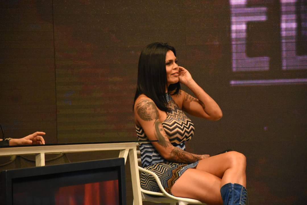 CombatePy's tweet photo. Ya está con nosotros @gloriajjara, contando cómo vivió la gran #MOGranFinal "No veía la hora de salir"
Miranos en vivo en la @rpcpy📺 o https://t.co/2hlbIuIUs5📲 https://t.co/lijJIuHCzN