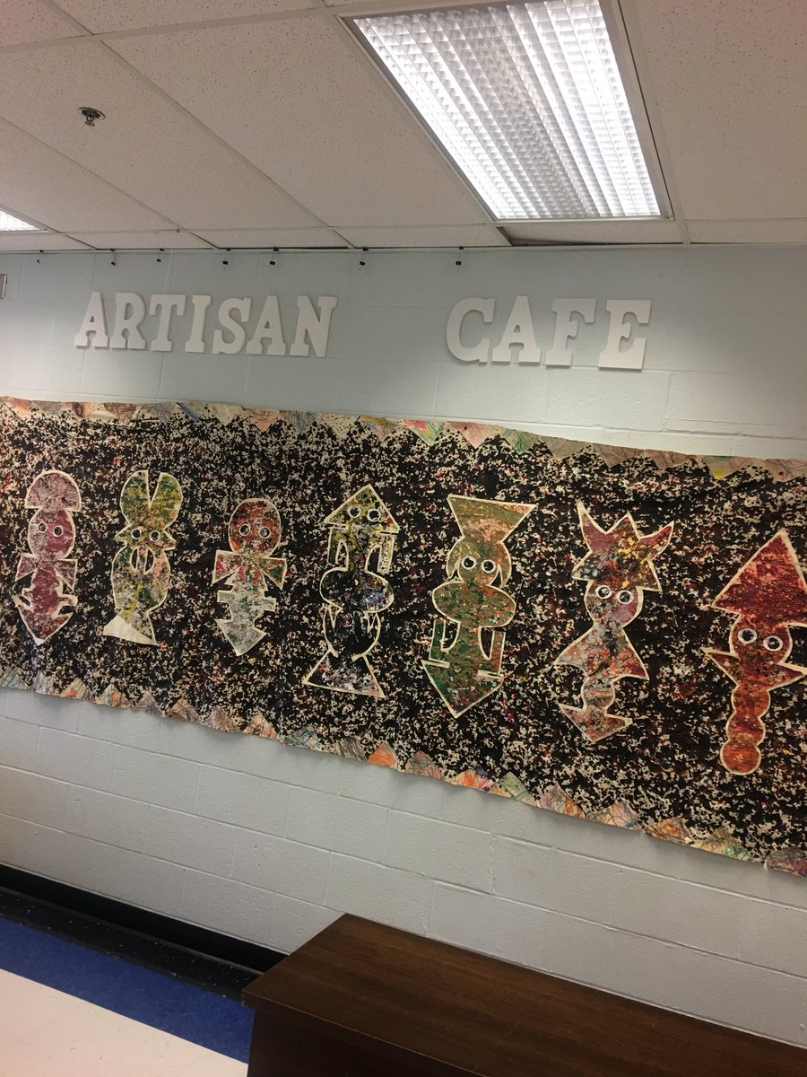 EricaFieldsR1's tweet photo. Checkout Caughman Road’s “Artisan Cafe”...what a great place for collaboration! @RichlandOne @SandyBrossard https://t.co/Y6nsDtsdcW